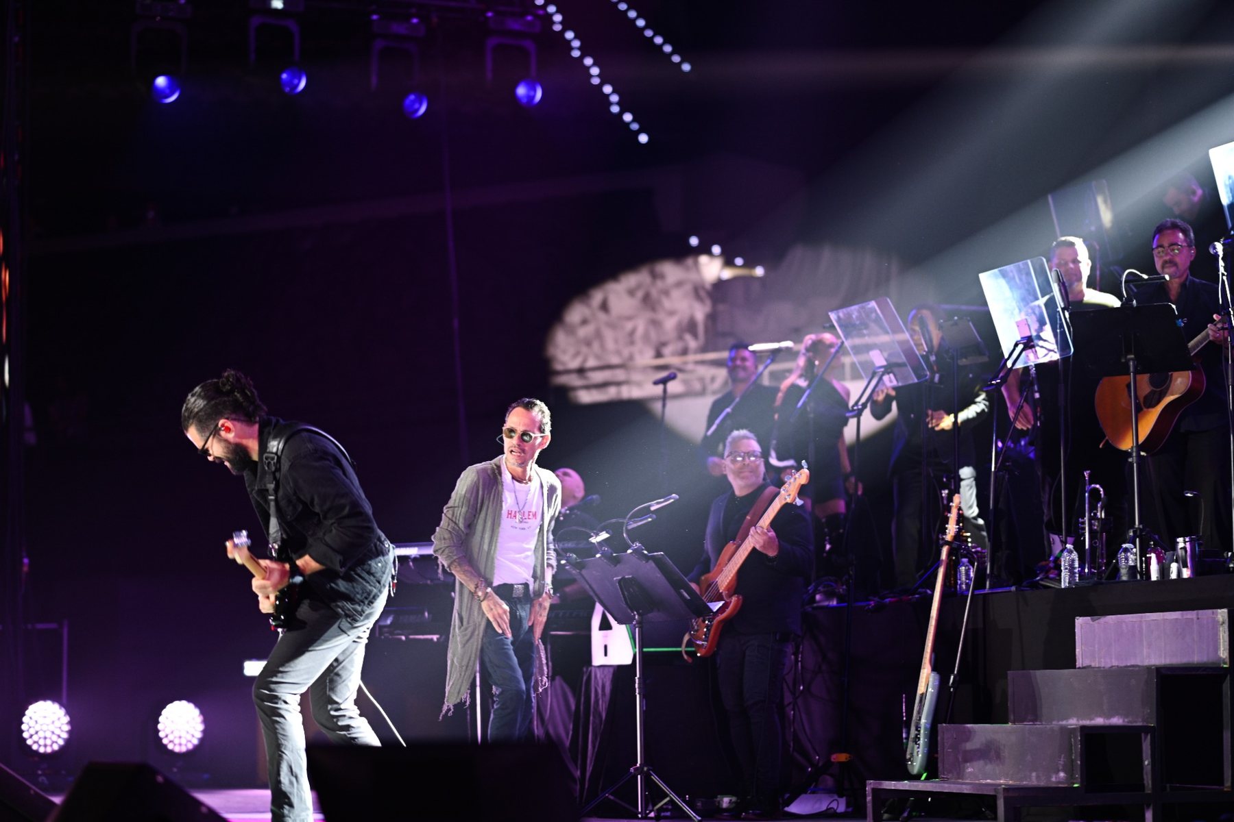 Full stage concert photograph